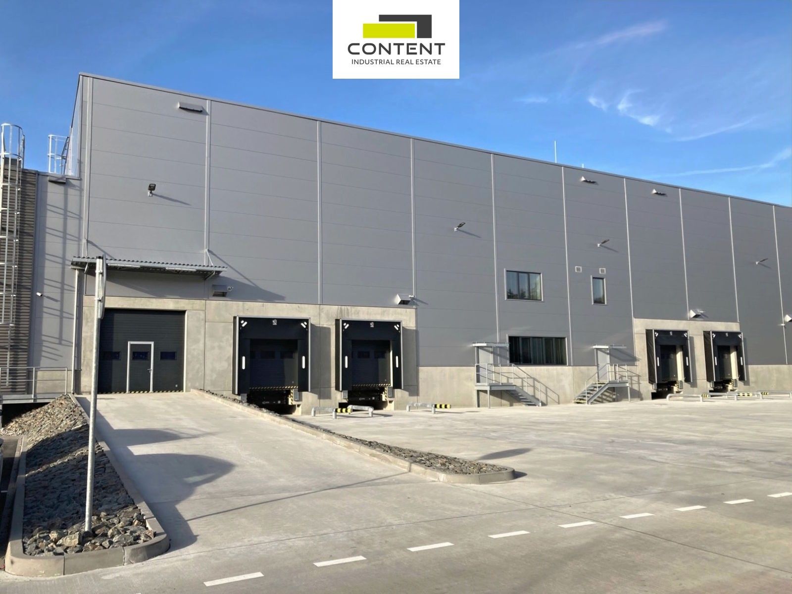 Pronájem sklad - Valdické Předměstí, Jičín, 2 662 m²