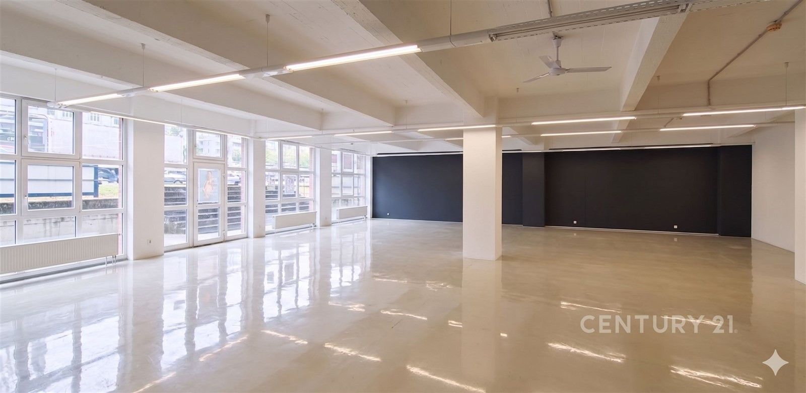 Obchodní prostory, J. A. Bati 5645, Zlín, 162 m² - 1