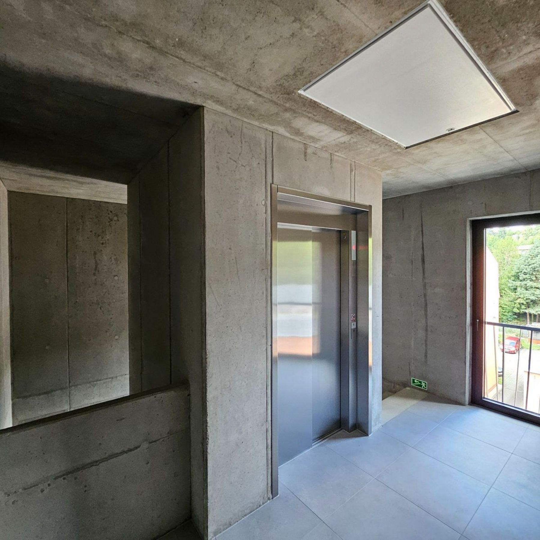 Byt 2+1 · 270 m² · Karlovy Vary Dvory - 4