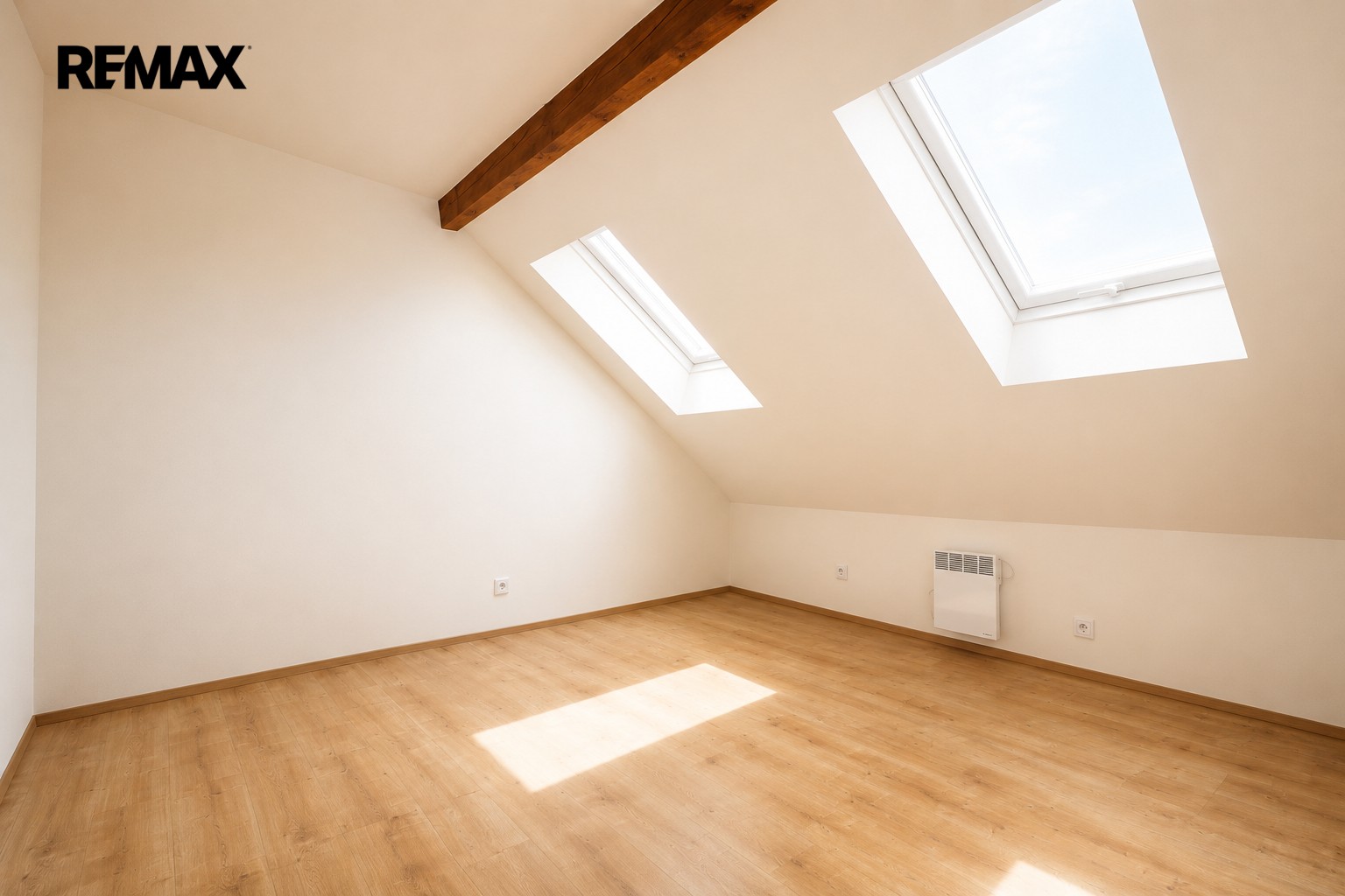 Byt 2+kk · 55 m² · Hrozenkovská 6, Praha Zličín - 4