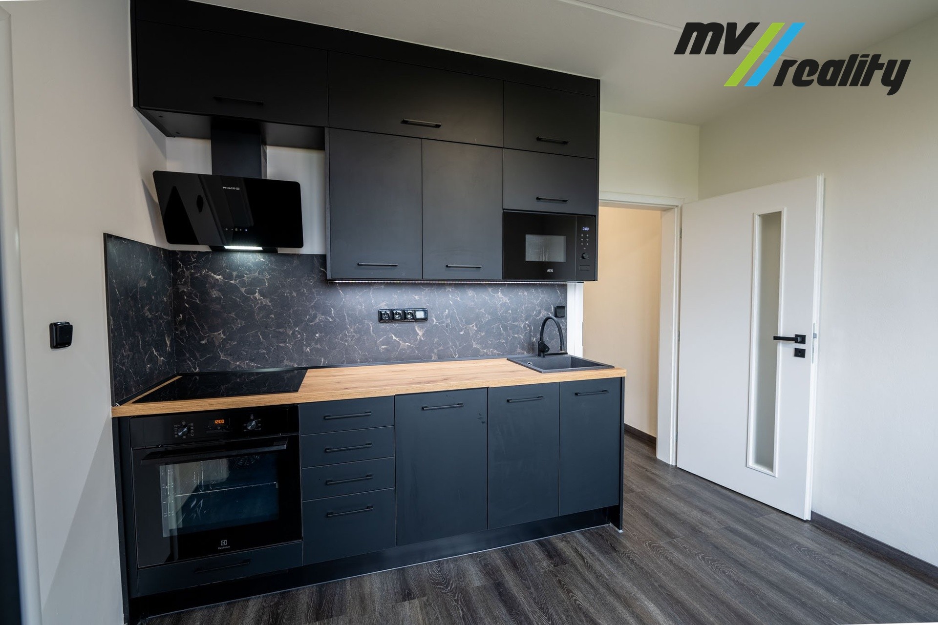 Prodej byt 1+1 - Armádní, Milovice Mladá, 36 m² - 2