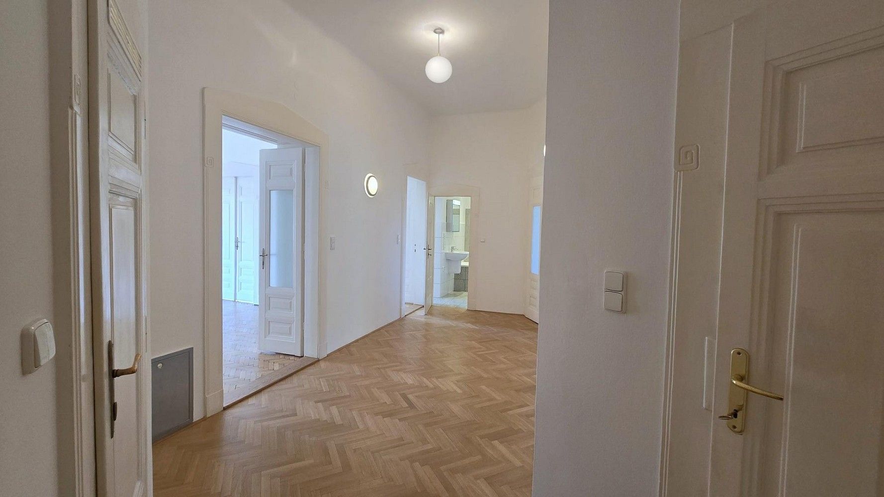 Pronájem byt 3+1 - U staré školy, Praha 1 - Staré Město, 120 m² - 5