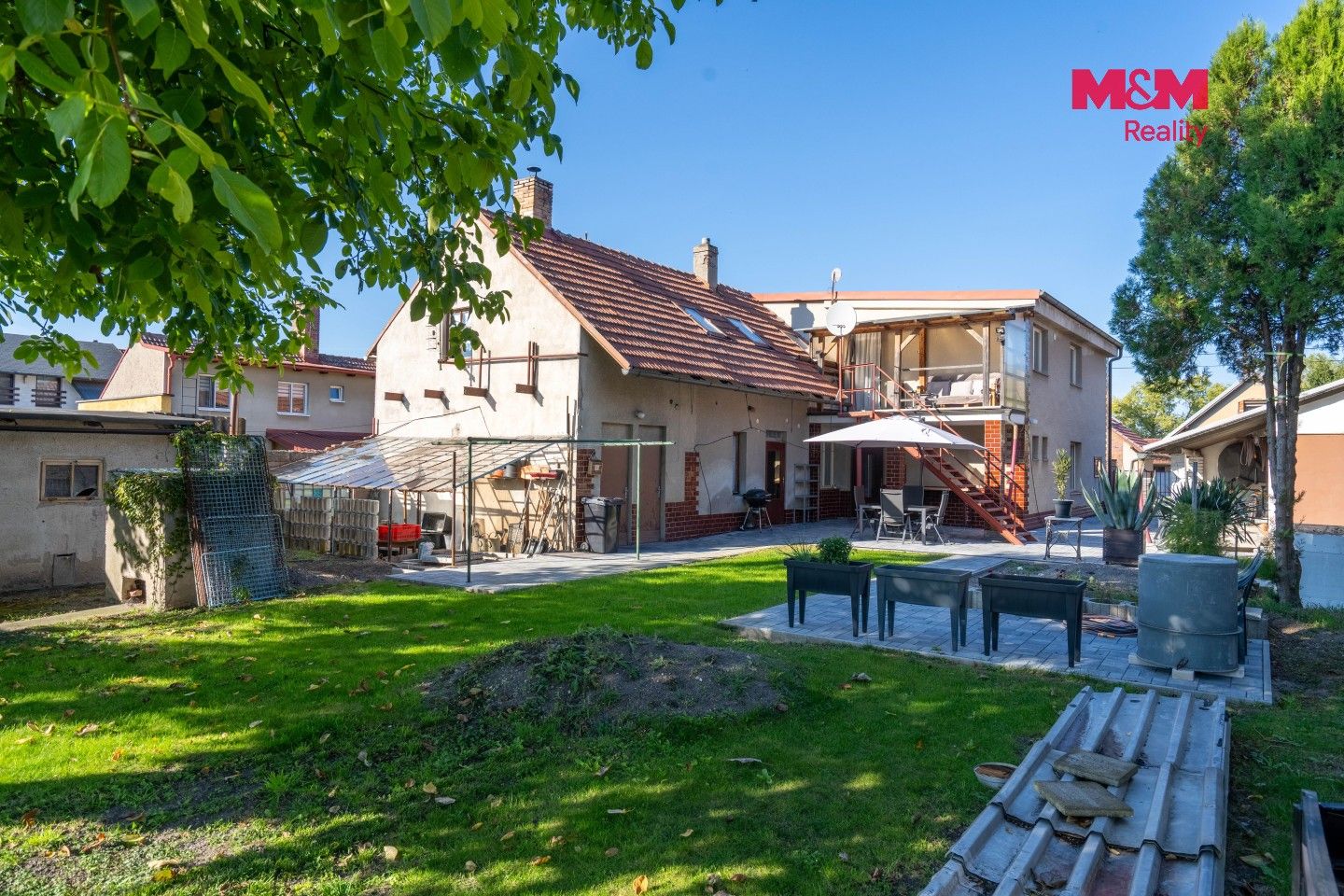 Rodinné domy, Činěves, 275 m² - 2