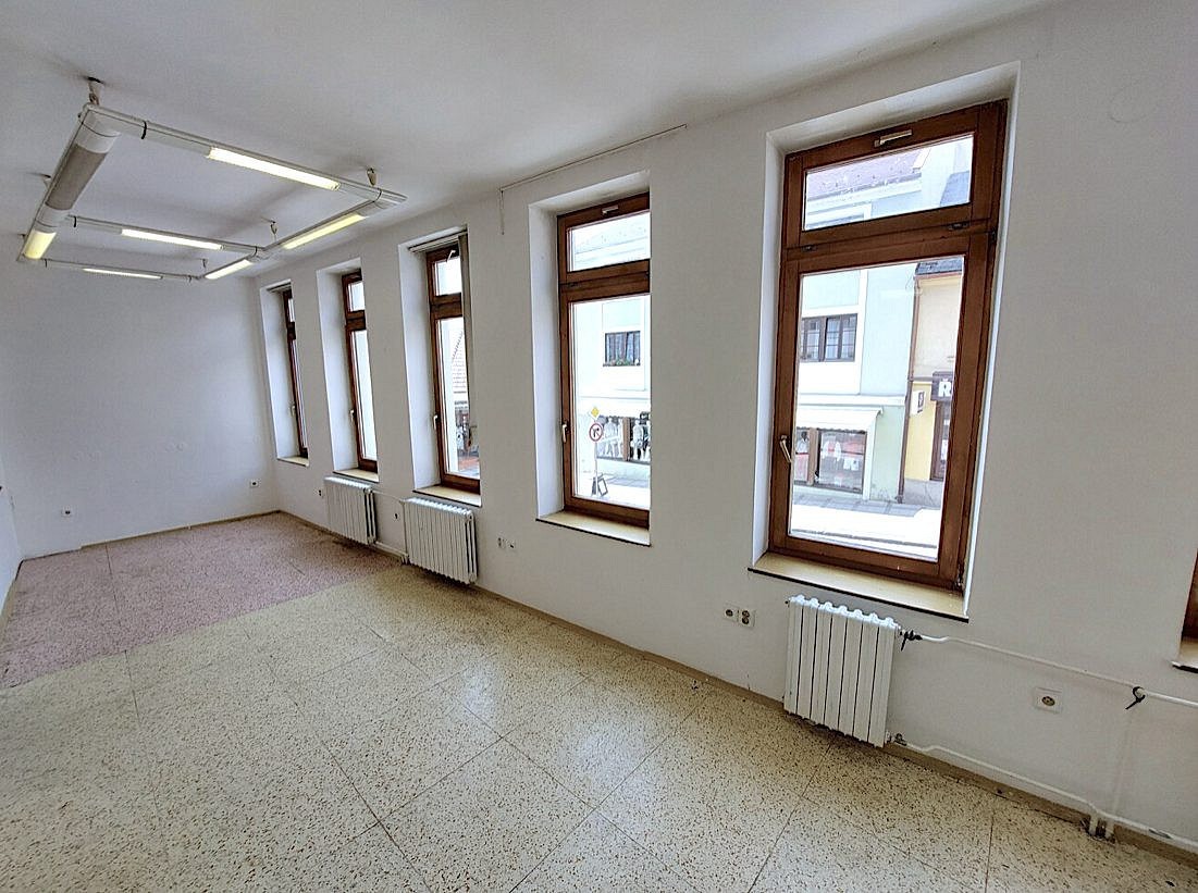 Pronájem kancelář - Uherský Brod, 40 m² - 2