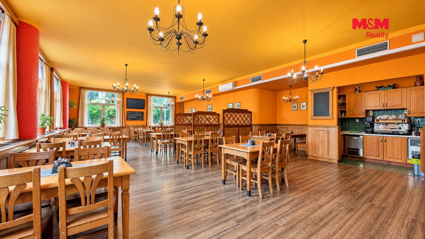 Restaurace · 324 m² · Pacovská, Praha - 4