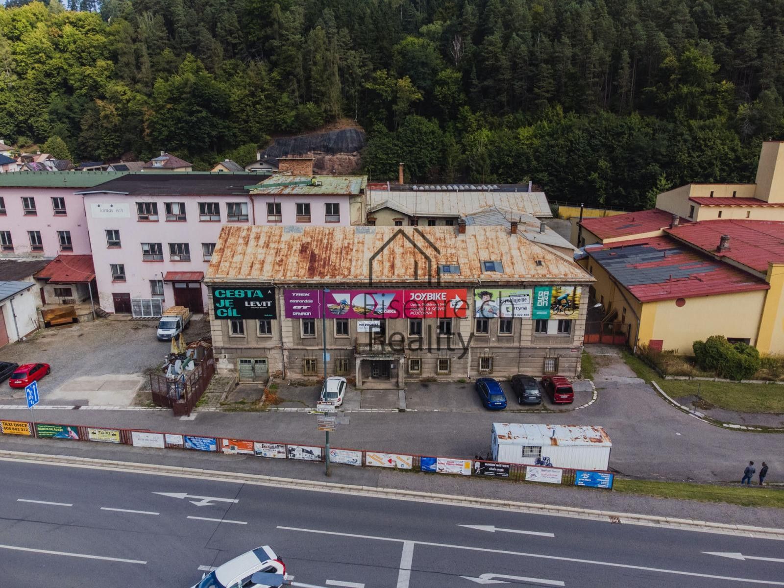 Sklady, Palackého, Úpice, 1 705 m²