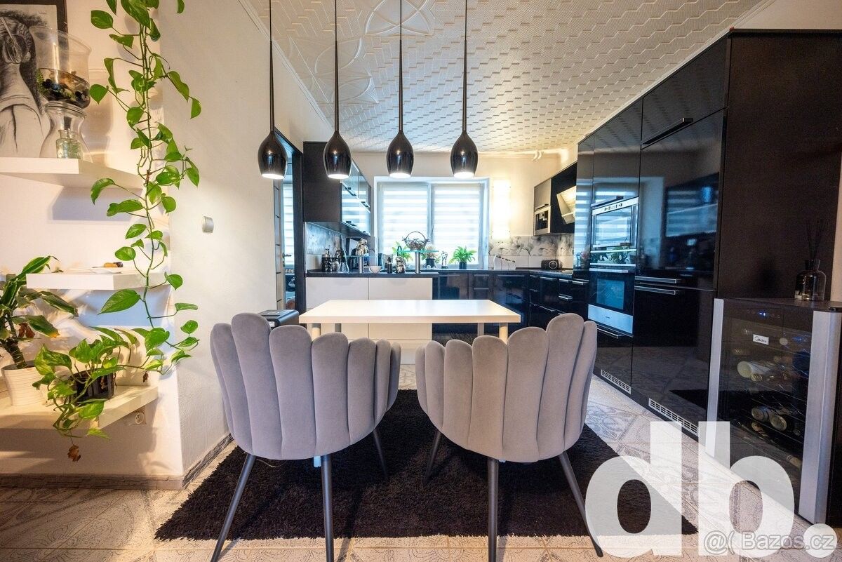 Prodej rodinný dům - Lišany, 269 01