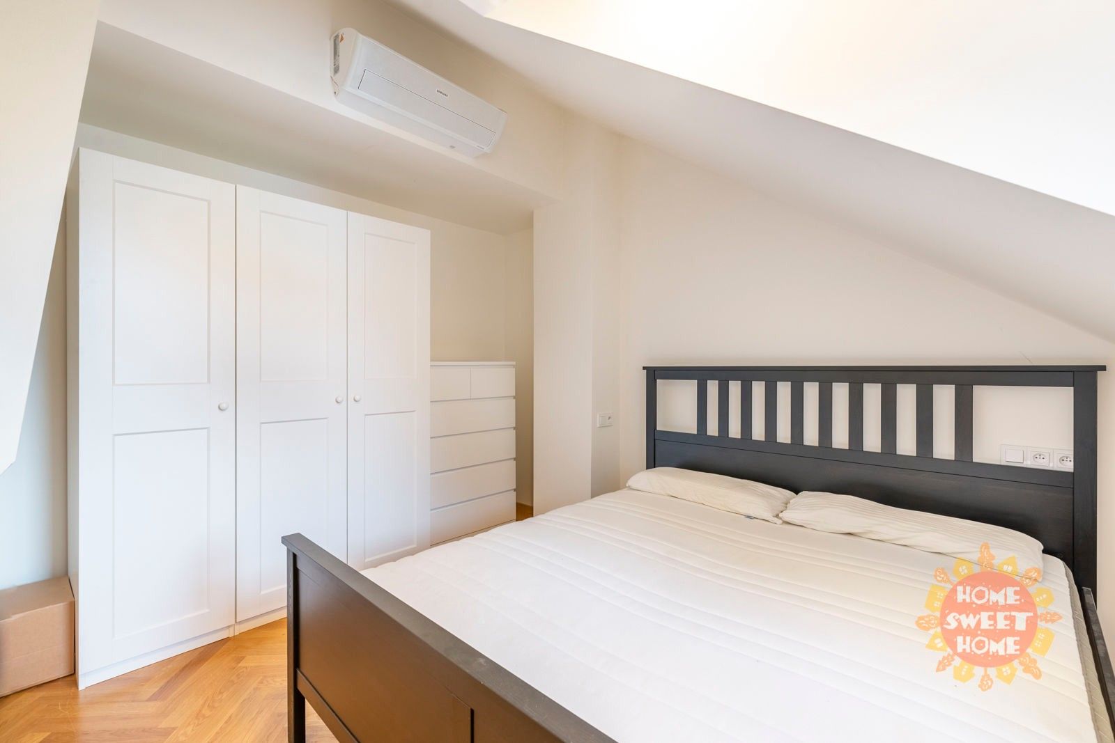 Pronájem byt 2+kk - Kozí, Praha, 39 m²