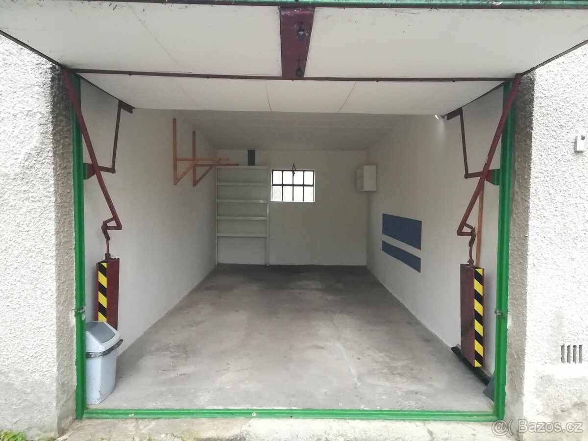 Garáže, Praha, 141 00