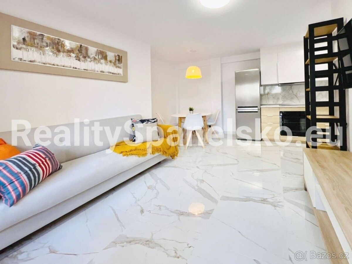 Byty, 987 66, Zahraničí