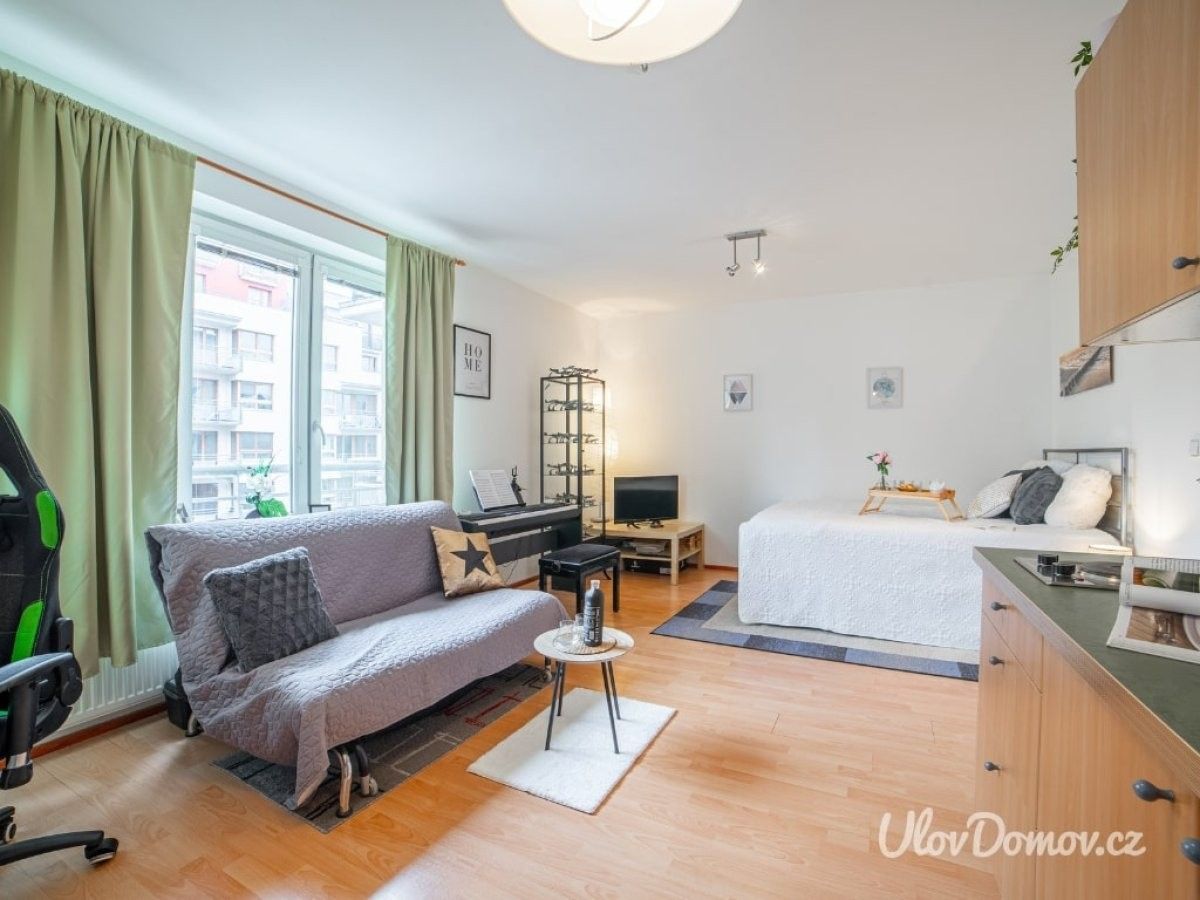 1+kk, Mattioliho, Praha, 33 m² - 2