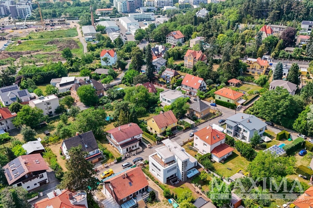 Pozemek pro bydlení · Praha, 100 00 - 3