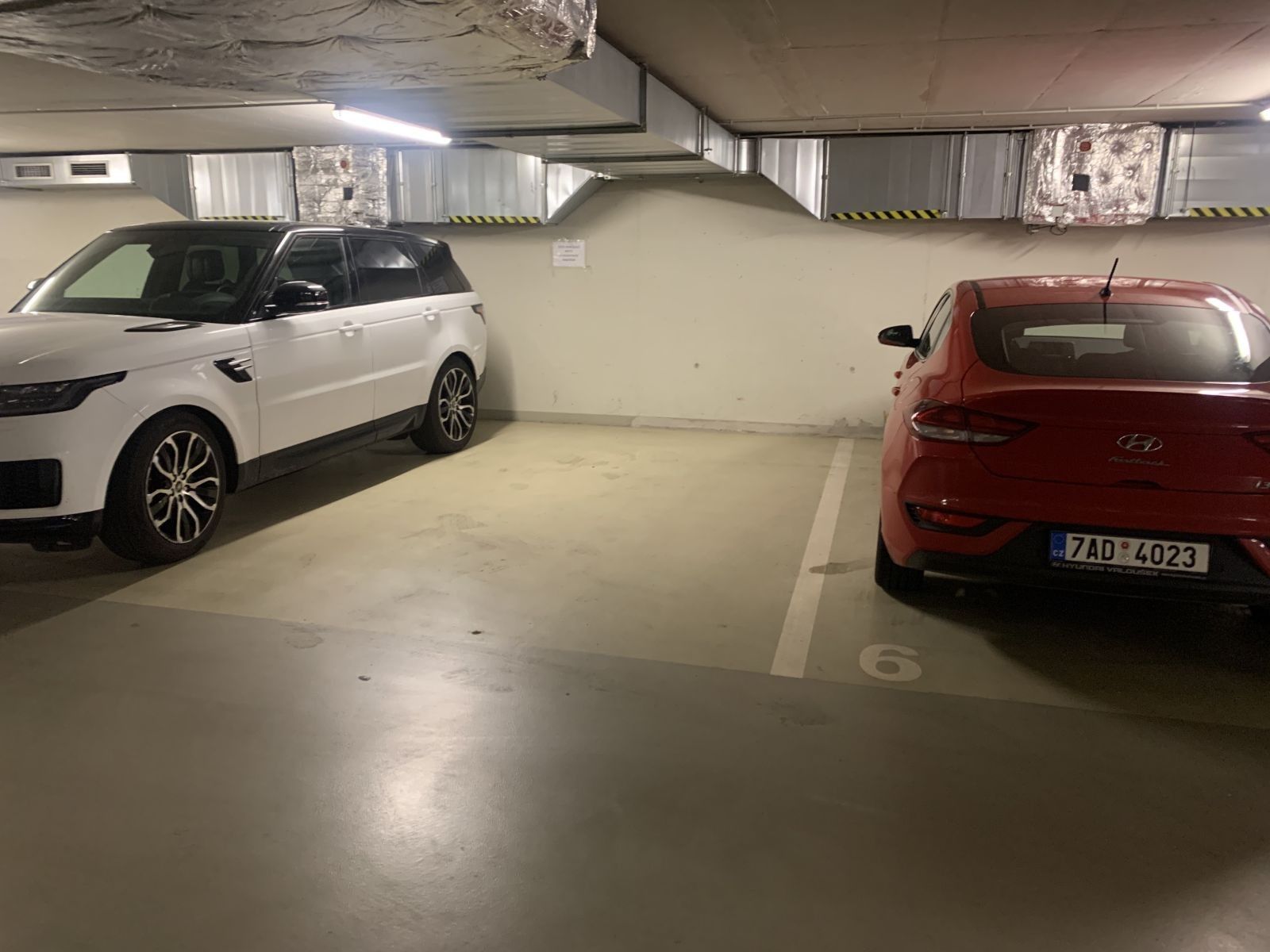 Garáže, Jeseniova, Praha - Žižkov, 13 m² - 2