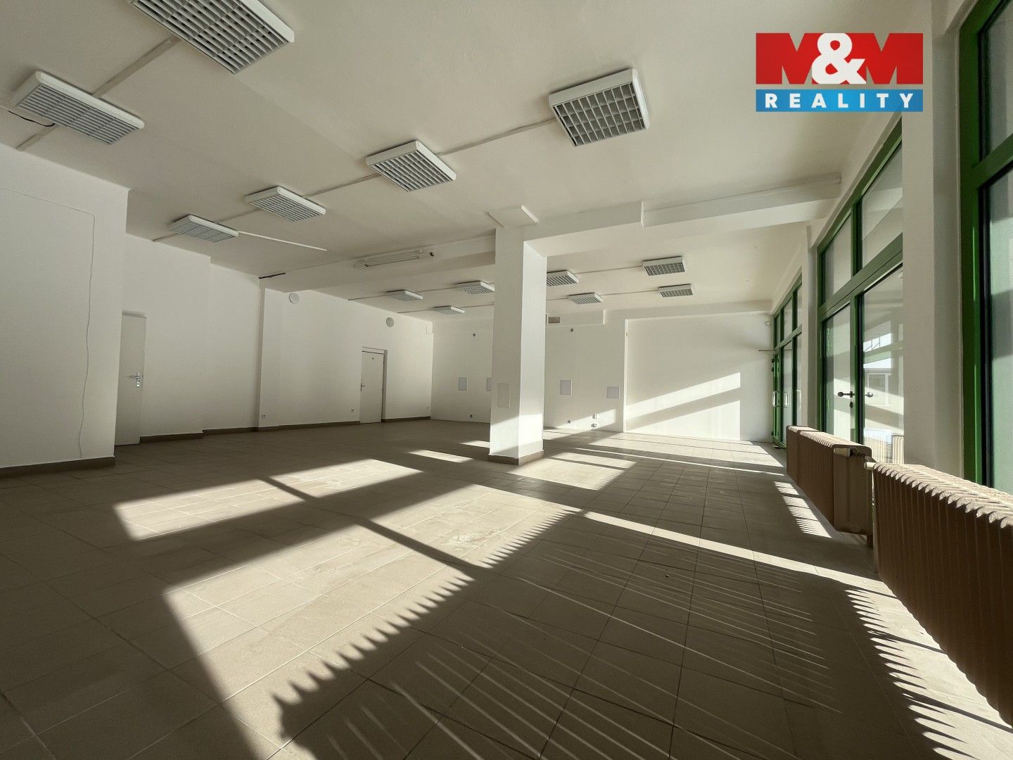 Pronájem obchodní prostory - sídliště Vajgar, Jindřichův Hradec, 120 m²