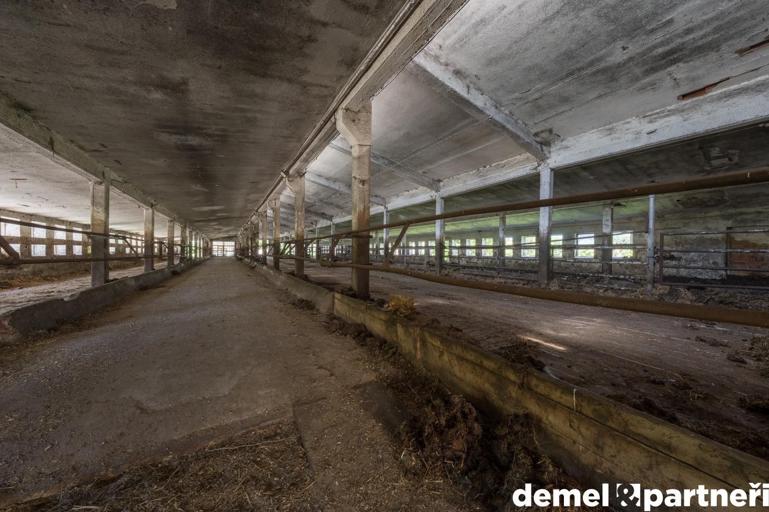 Zemědělský objekt · 1 400 m² · Korouhev - 4