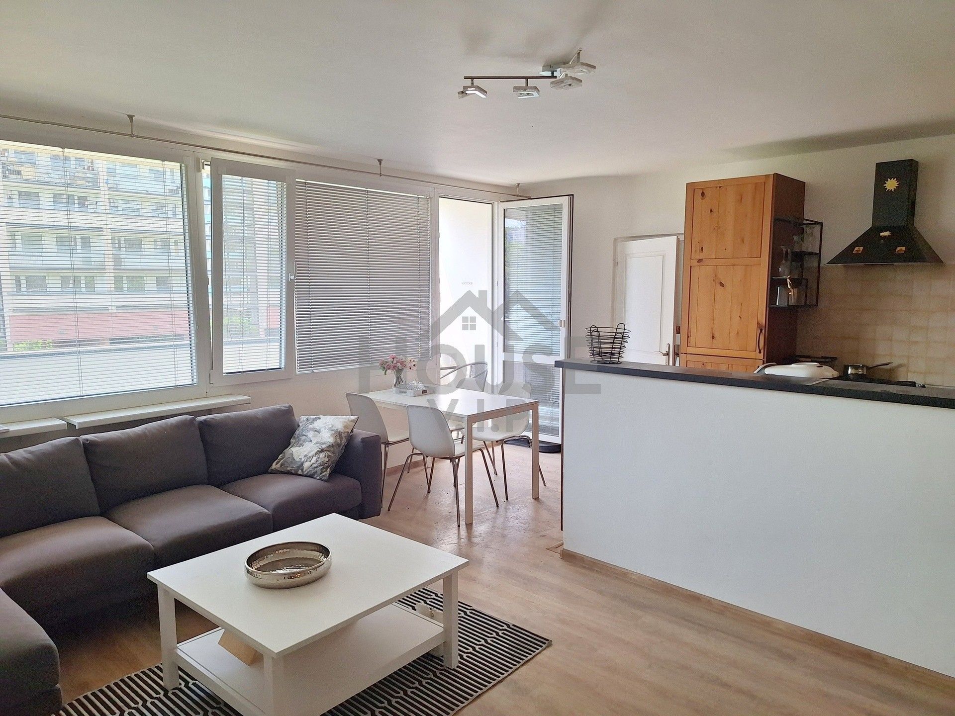 Pronájem byt 4+kk - Kazašská, Praha, 92 m²