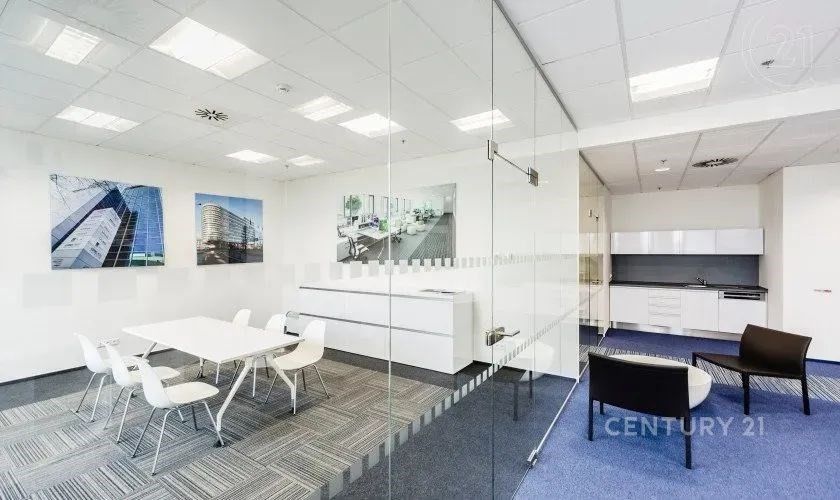 Kancelář · 902 m² · Jihlavská 1558, Praha Michle - 3