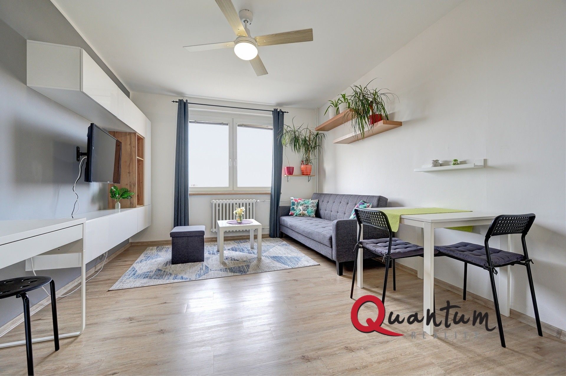 Pronájem byt 2+kk - Štúrova 1701, Praha, 40 m²