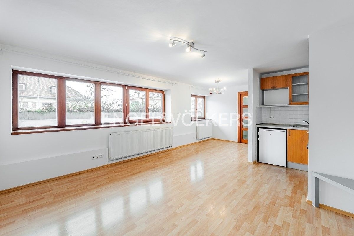 2+kk, Na Hřebenkách 2912, Praha, 50 m²