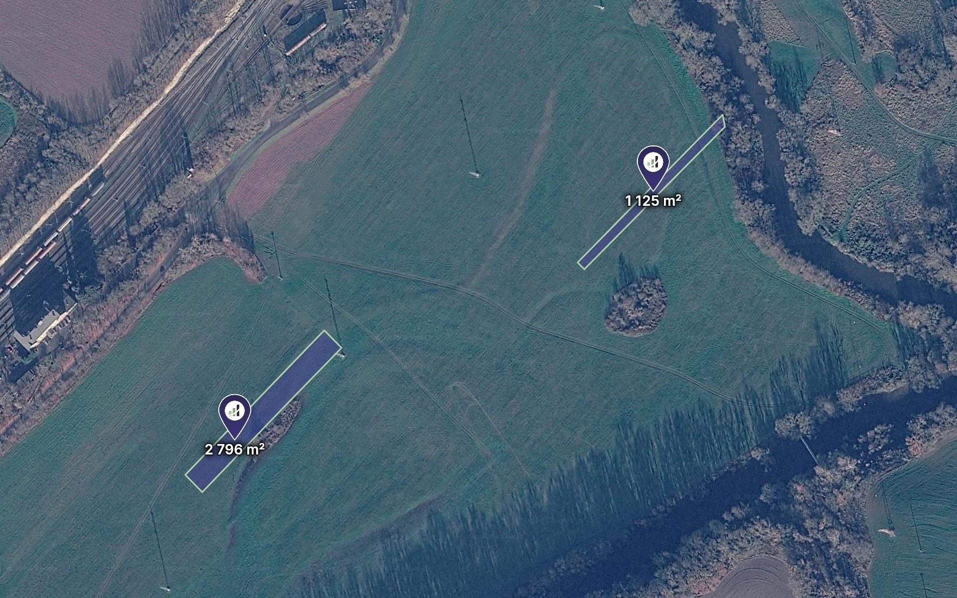 Louka, 3 921 m²