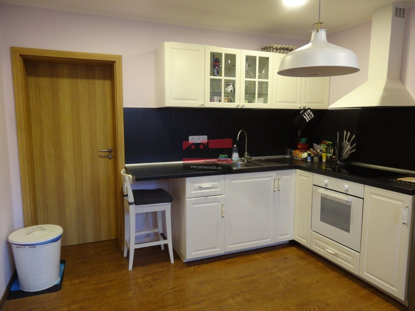 2+kk, M. Alše, Horoměřice, 50 m²