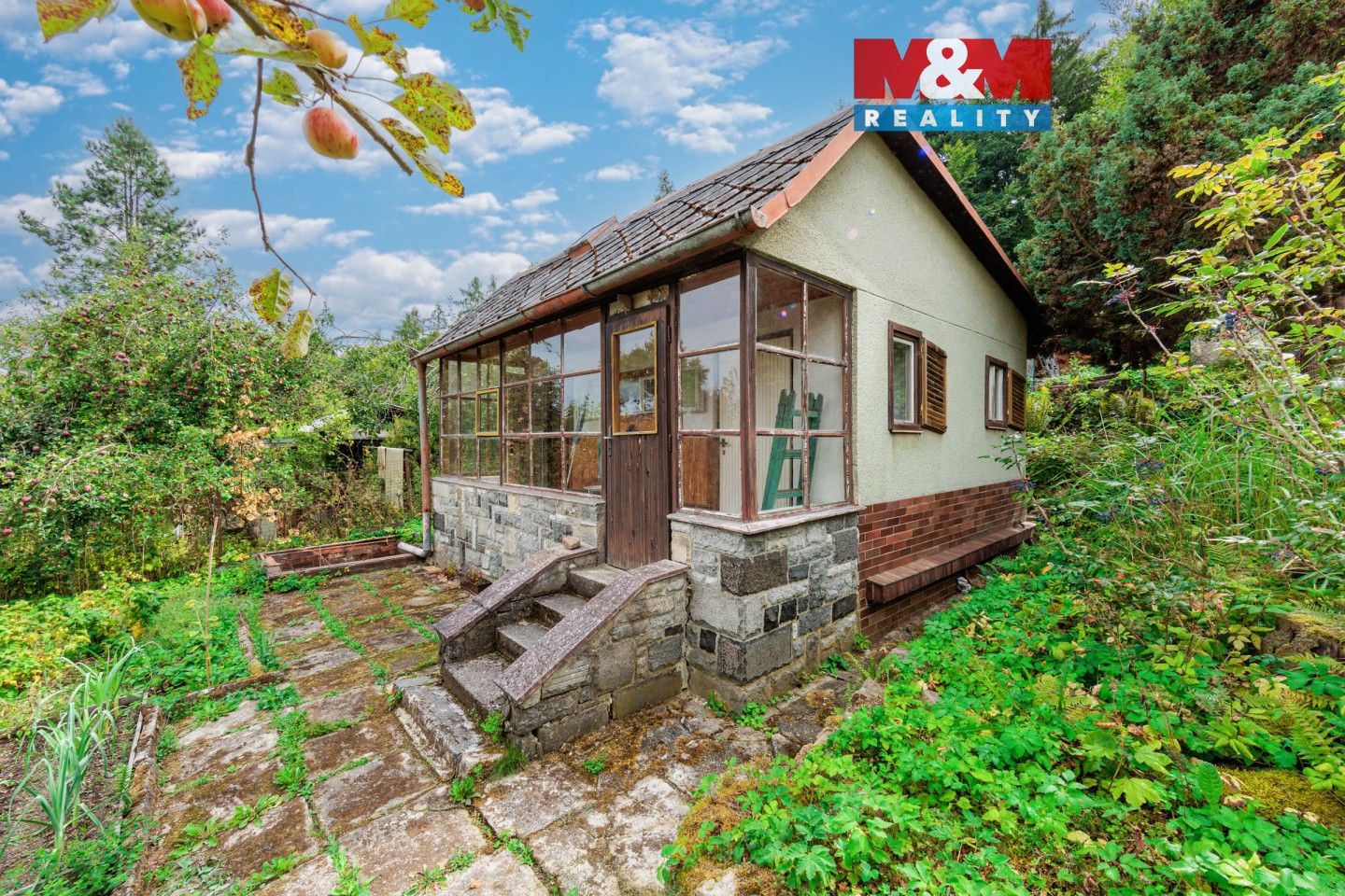 Chaty, Hřbitovní, Karlovy Vary, 25 m²