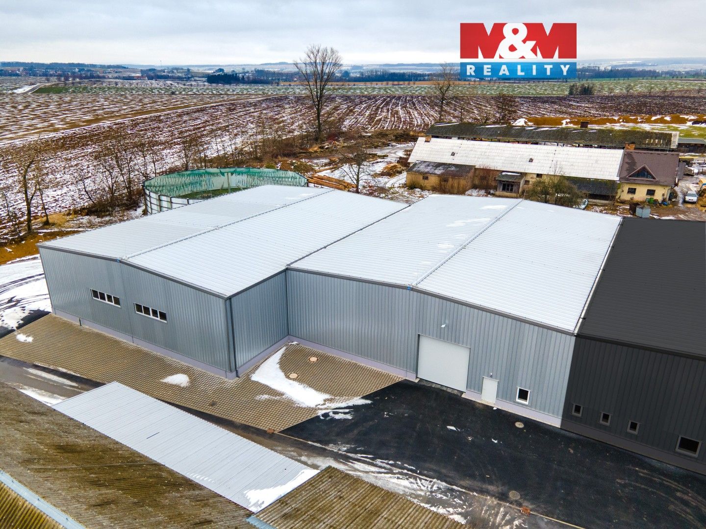 Sklady, Pekla, Cerekvice nad Loučnou, 1 558 m²