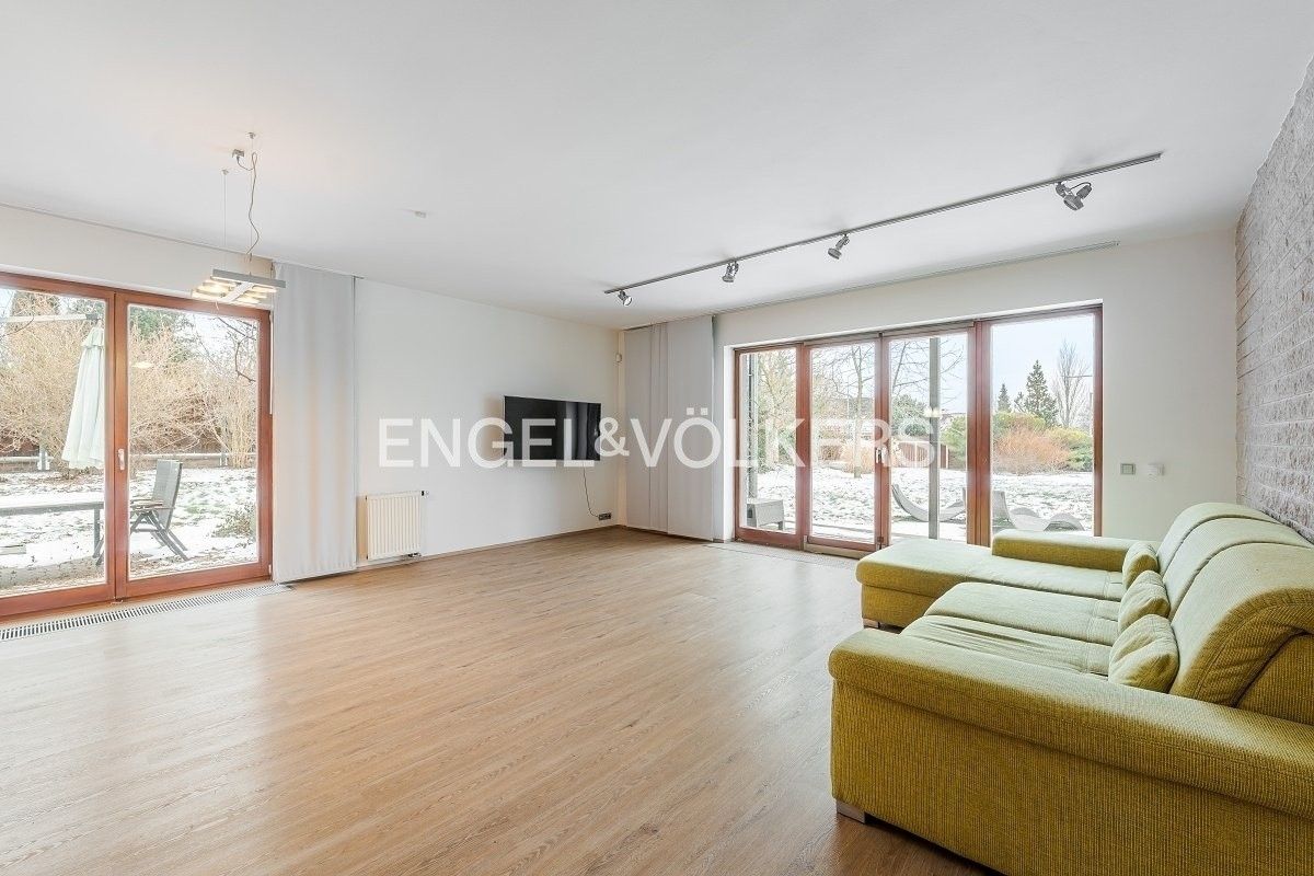 Prodej rodinný dům - Jasmínová, Říčany, 383 m²