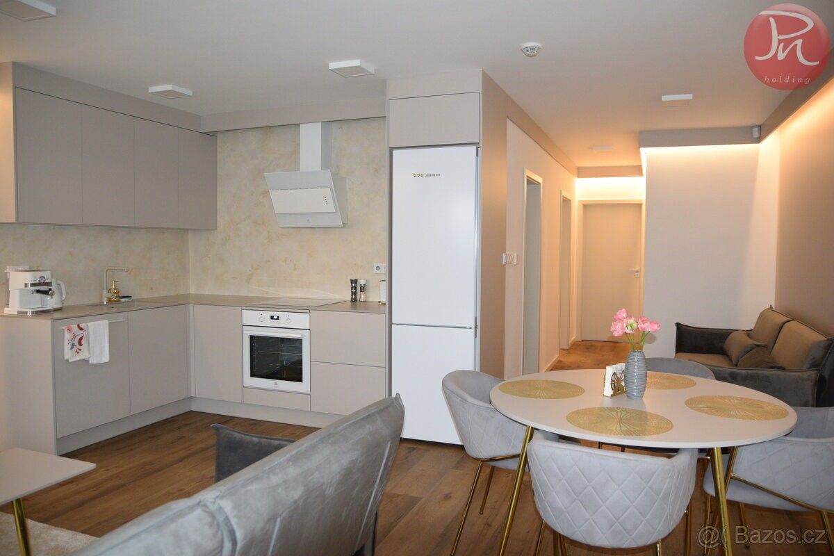 Byty, Dolní Domaslavice, 739 38