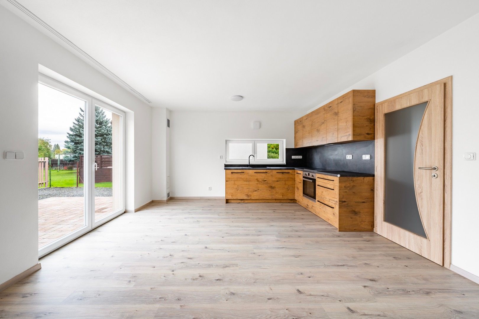 3+kk, Kolem Zahrad, Plzeň, 69 m²