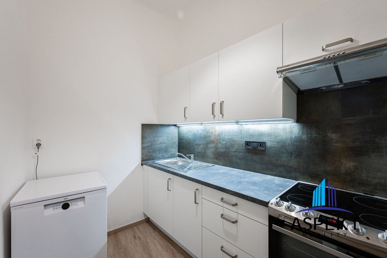2+1, Praha - Vinohrady, okres Praha 2, Hlavní město Praha, 70 m² - 2