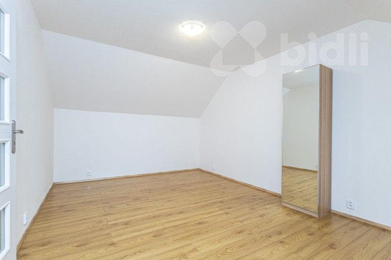 Pronájem rodinný dům - Korycany, Neratovice, 68 m²