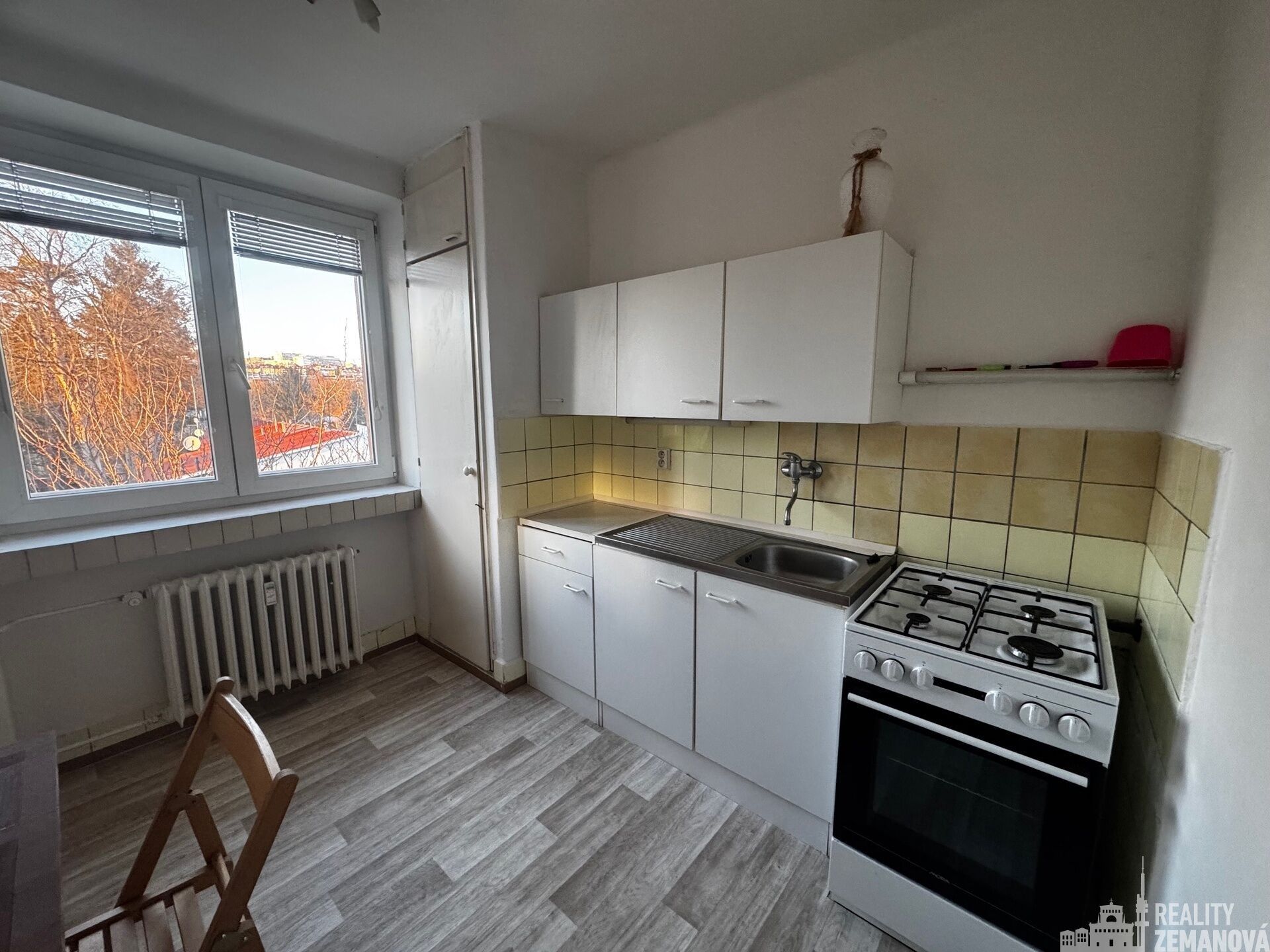 1+1, Višňová, Praha, 38 m² - 1