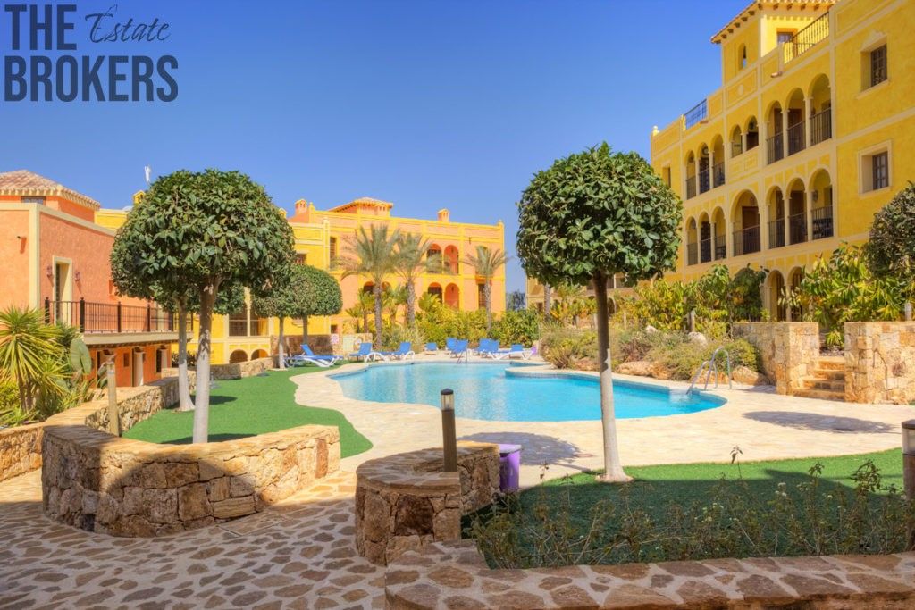 Byty, 987 66, Zahraničí