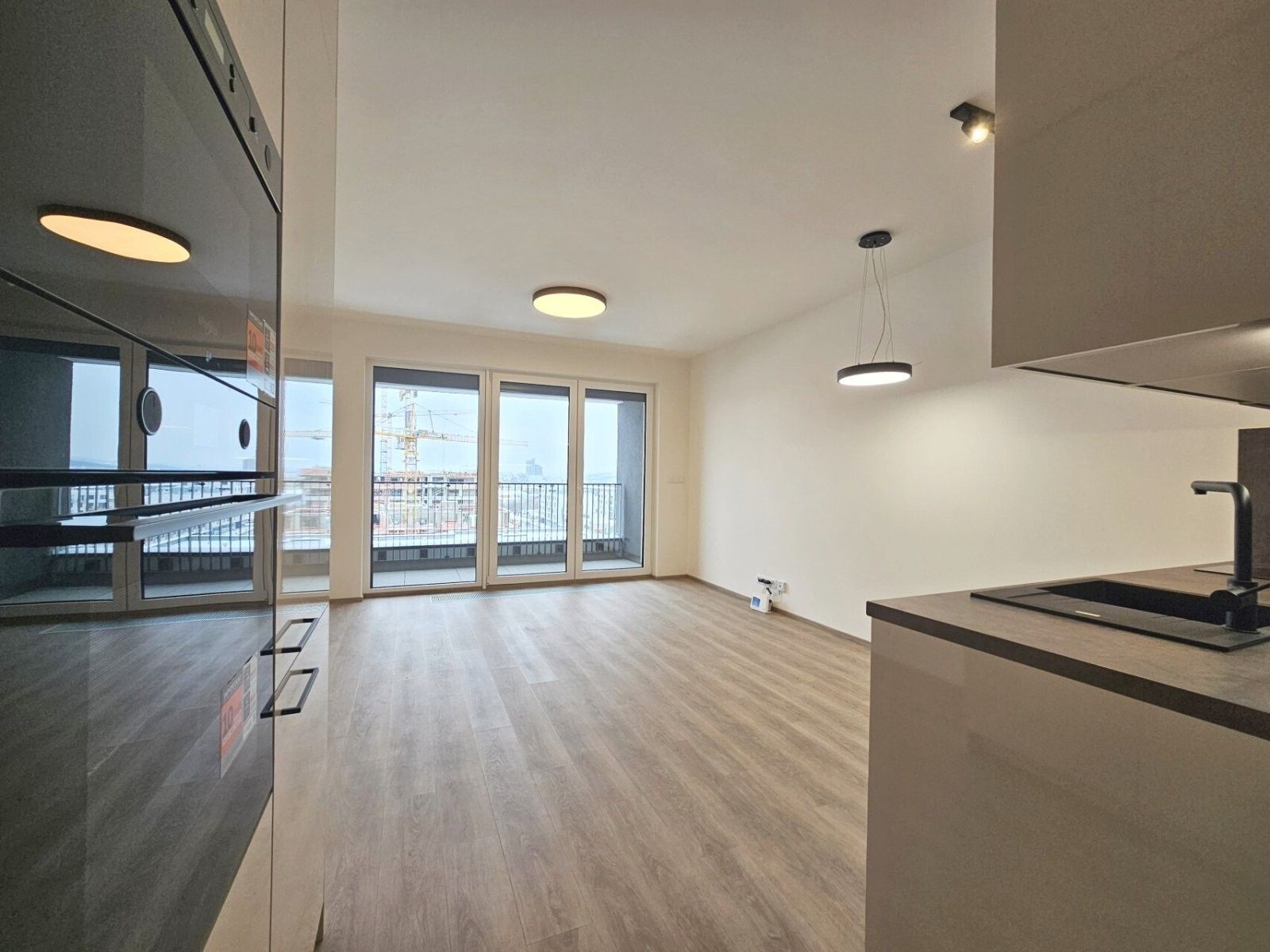 Pronájem byt 1+kk - Poděbradská,Hloubětín,Praha, 34 m²