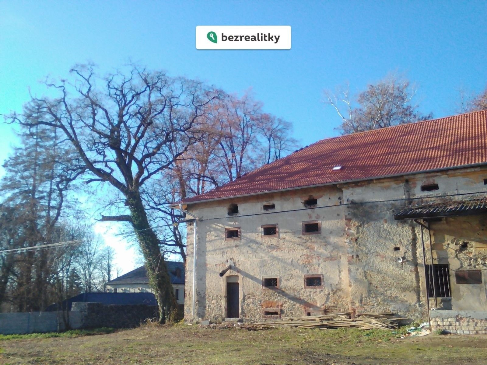 Prodej komerční - Polní Voděrady, 990 m²