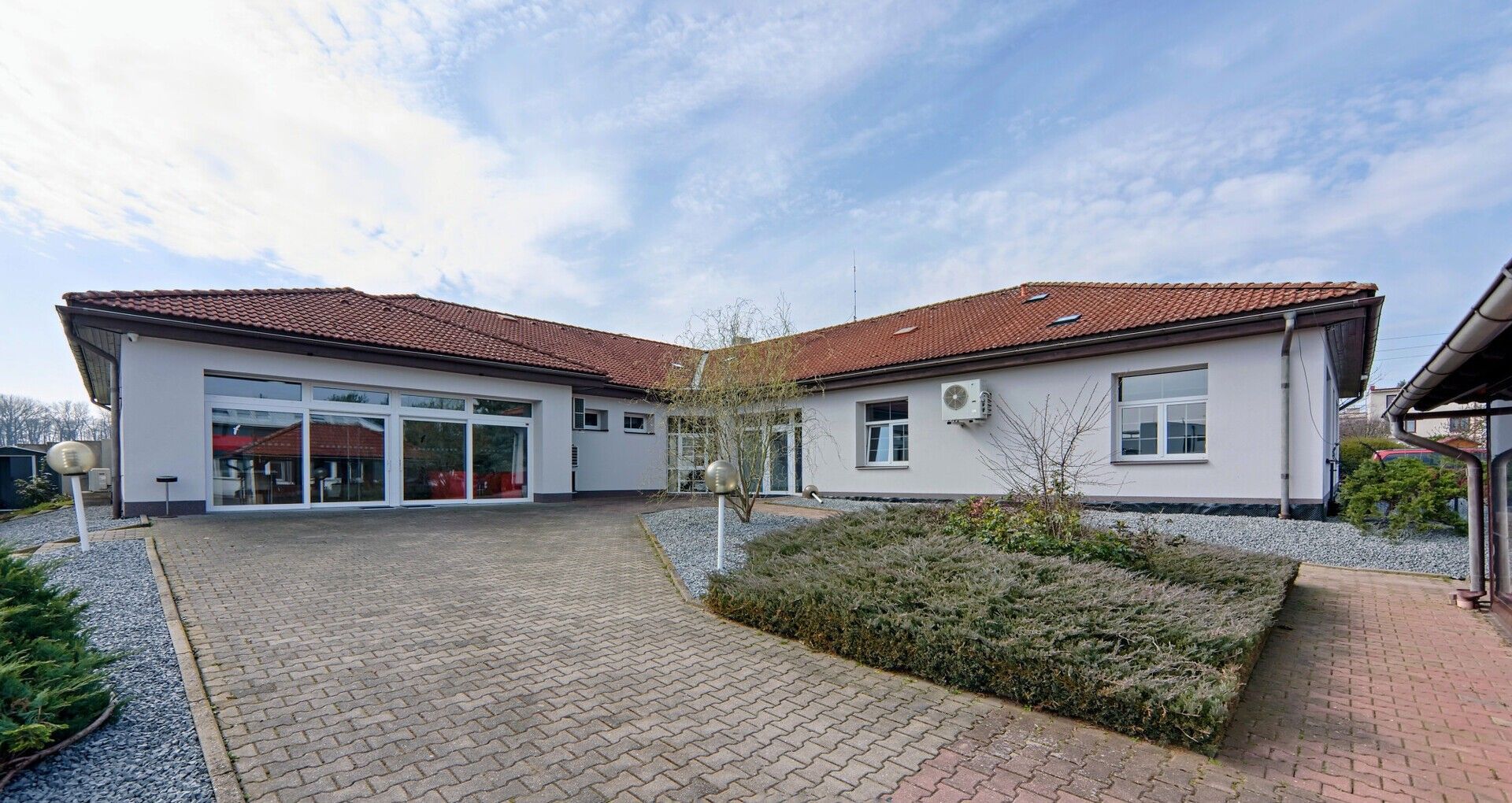 Kanceláře, 9. května  , Moravany, 197 m² - 2