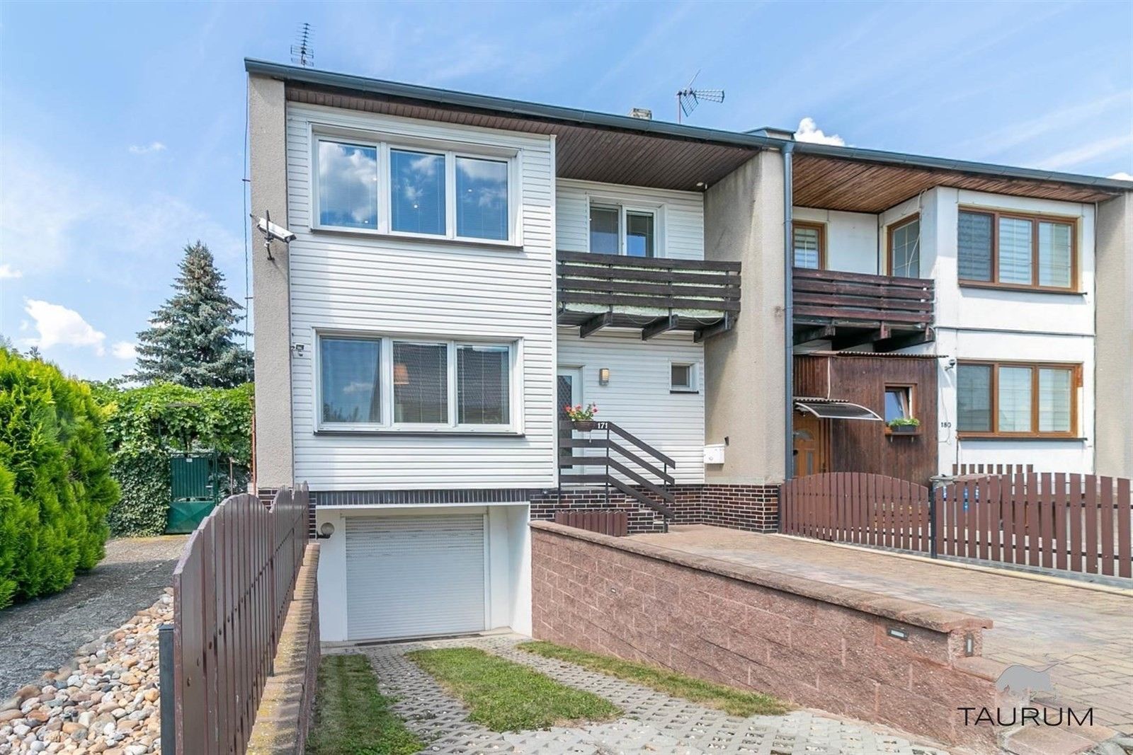 Rodinné domy, U Parku, Holubice, 162 m²