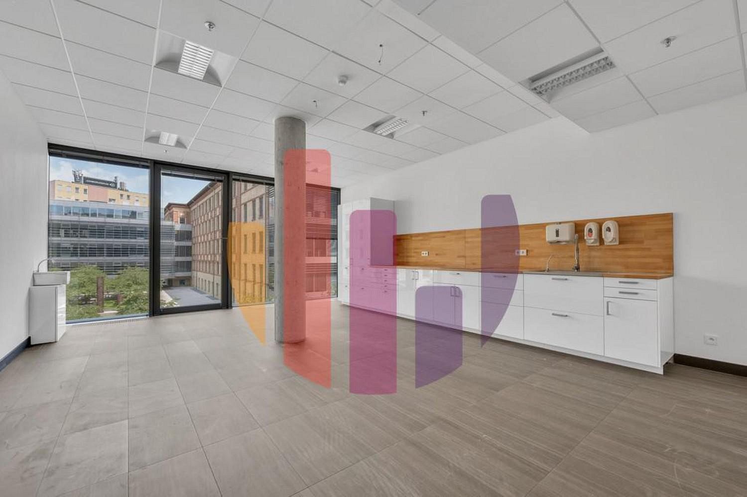 Pronájem kancelář - Praha - Holešovice, okres Praha 7, Hlavní město Praha, 330 m² - 5