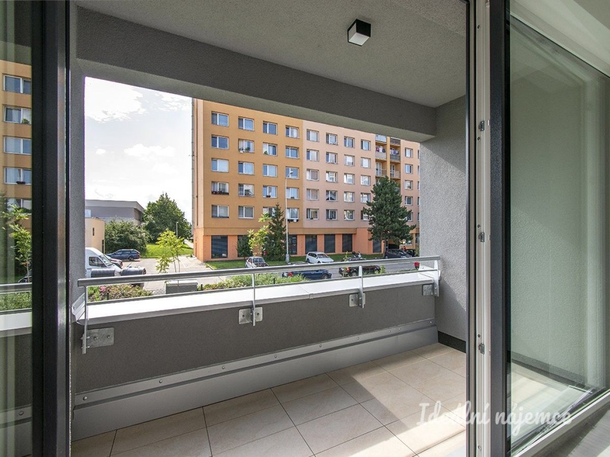 Byt 1+kk · 30 m² · Na domovině, Praha - 4