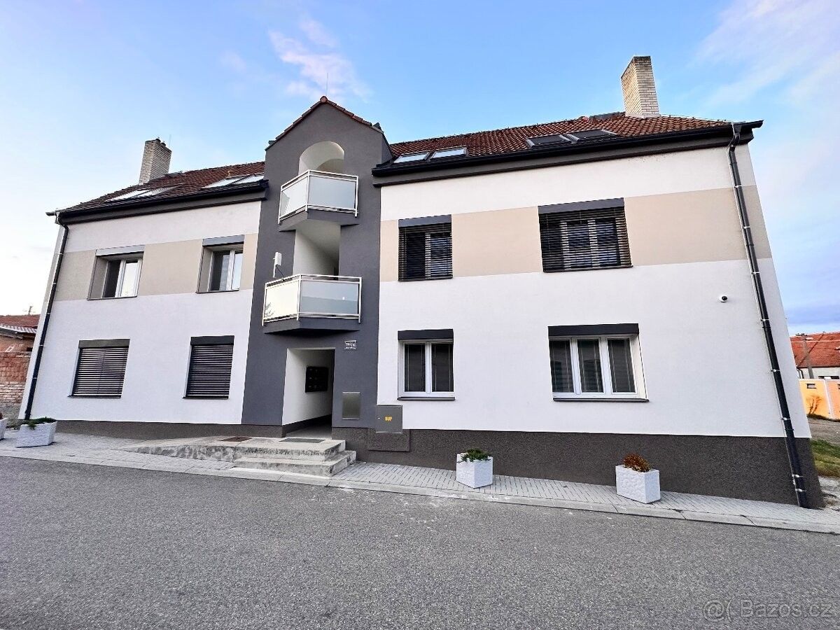 Byty, Svatobořice, 696 04