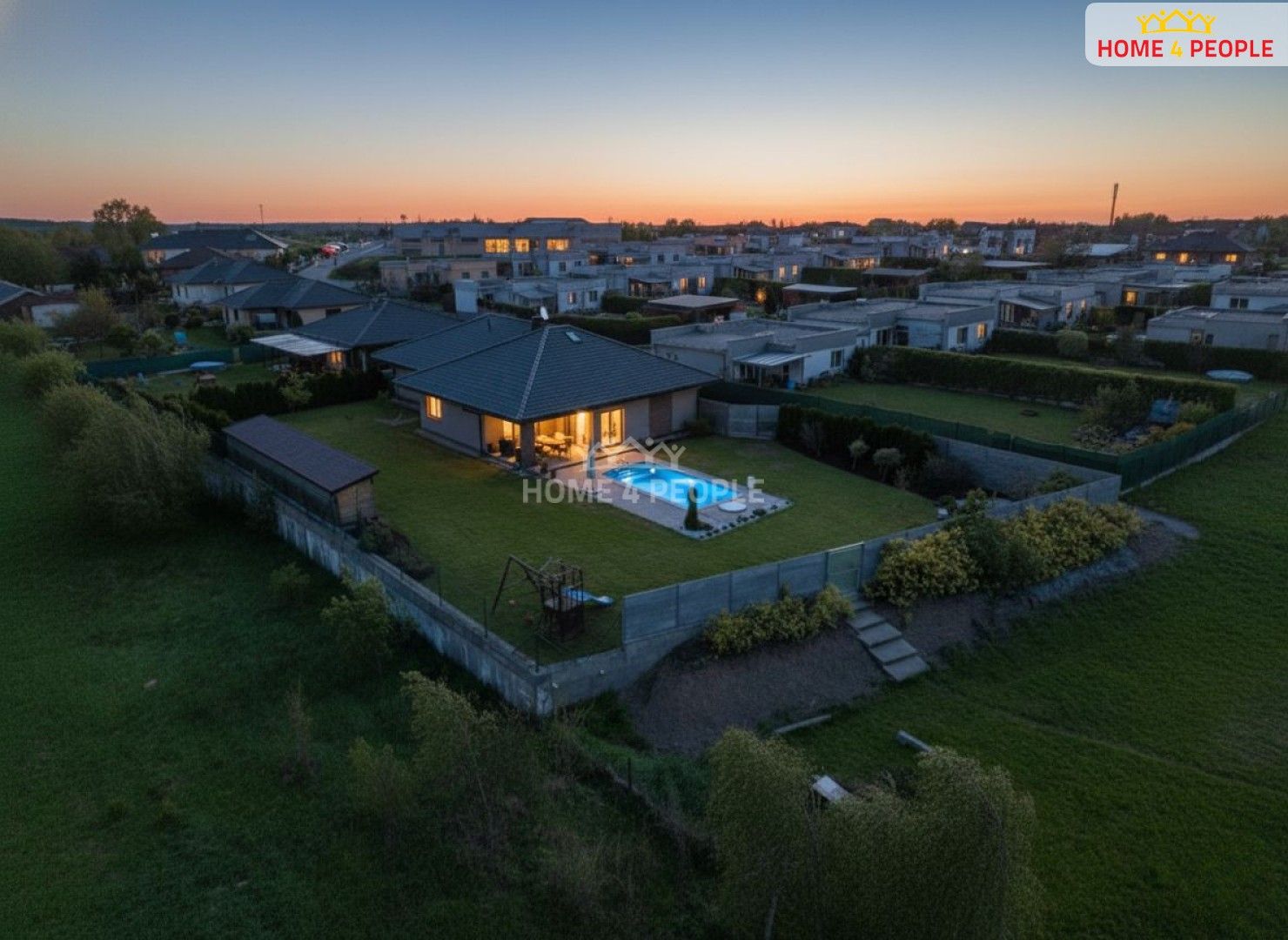 Prodej rodinný dům - Slunečná, Srubec, 230 m²