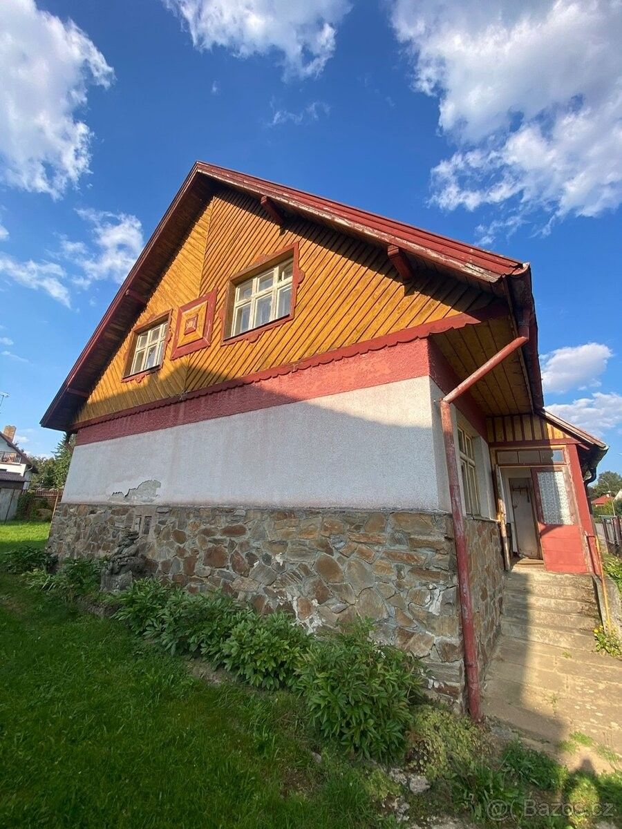 Rodinné domy, Černovice, 394 94