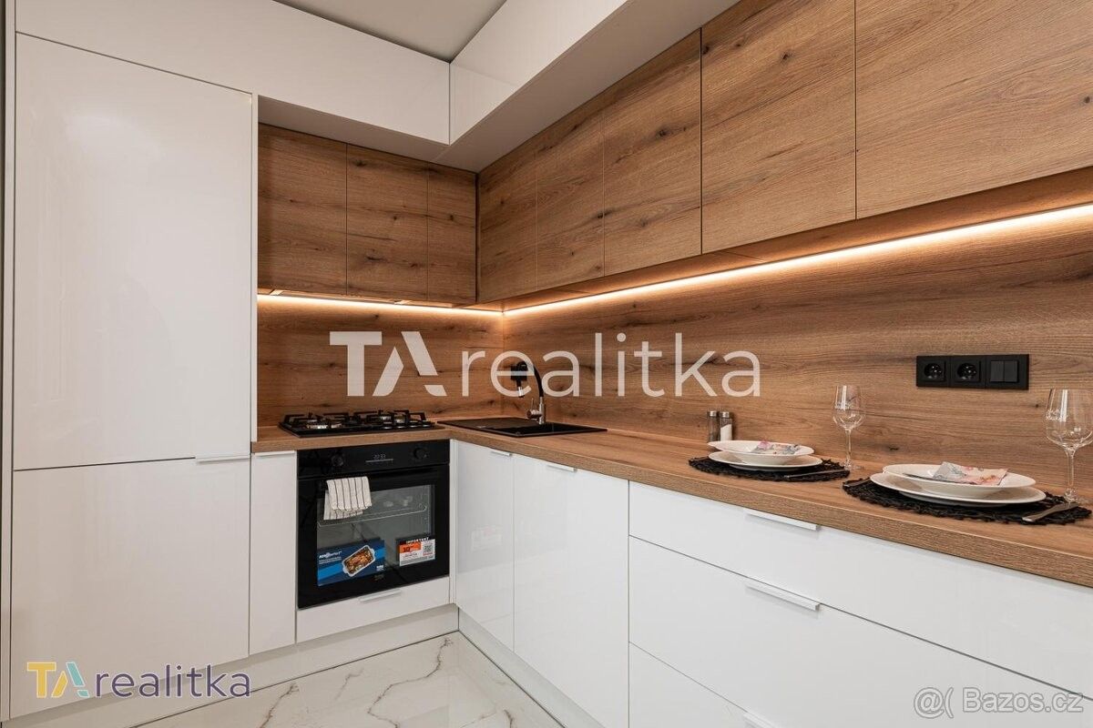 Prodej byt - Karviná, 734 01