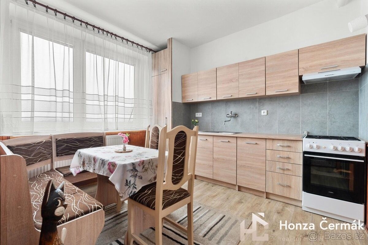 Byty, Pohořelice, 691 23