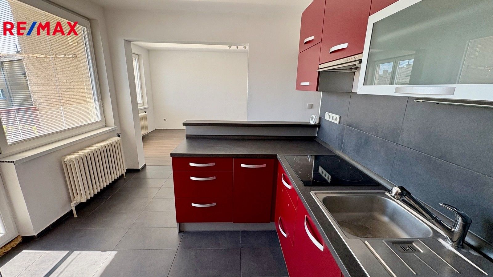 Prodej byt 4+1 - Popelín, 80 m²