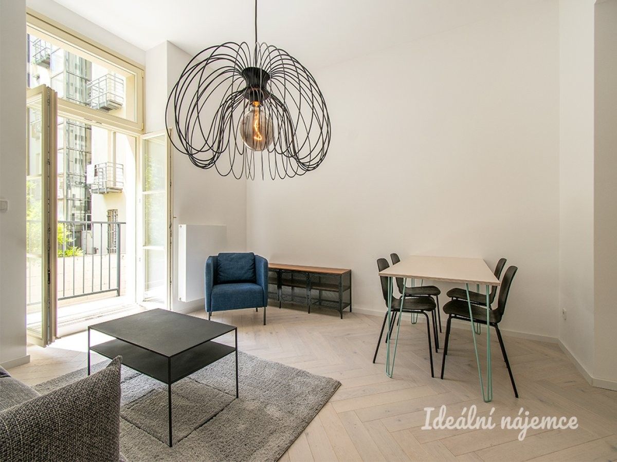 2+kk, Mánesova, Praha, 63 m²