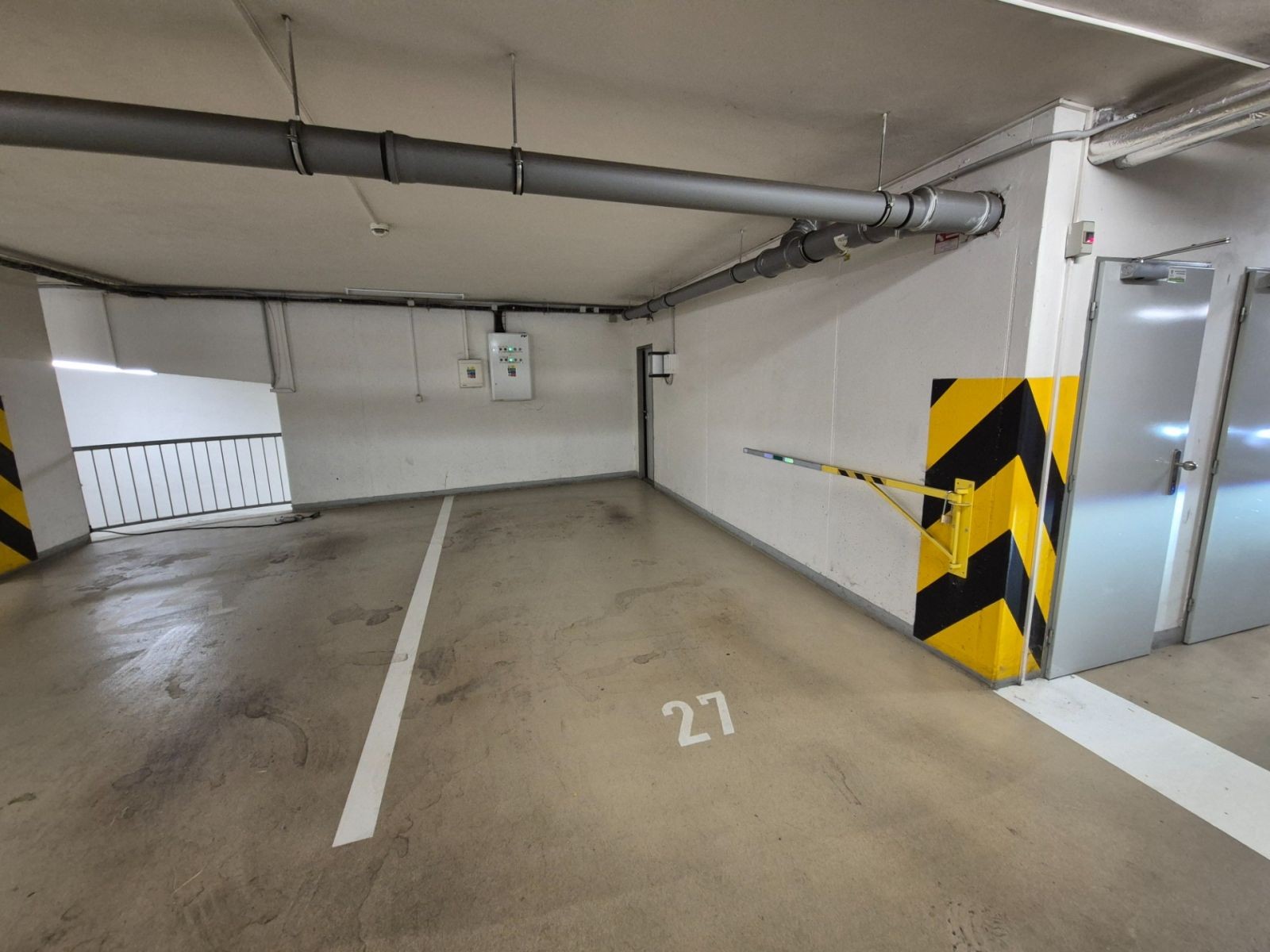 Garáže, Drahobejlova, Praha - Libeň, 26 m² - 1