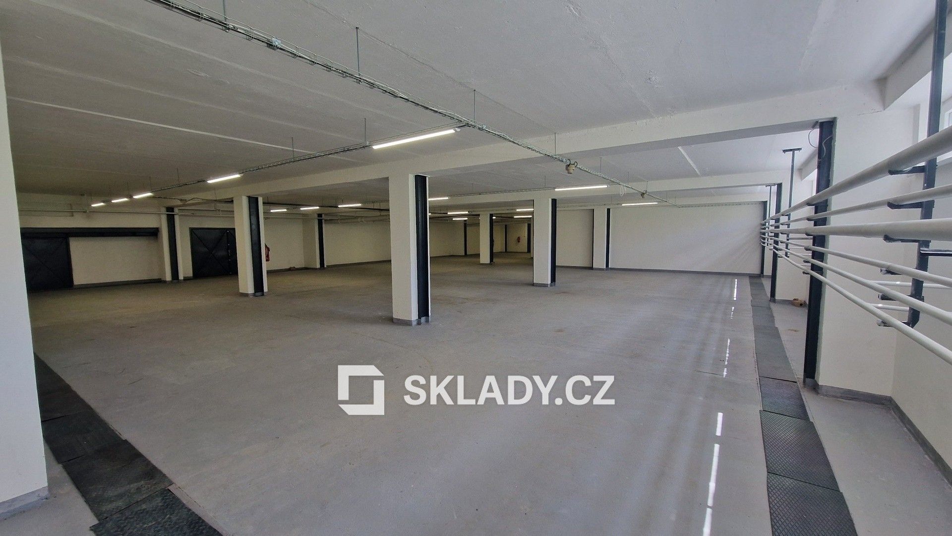 Sklady, Praha Horní Počernice, 456 m²