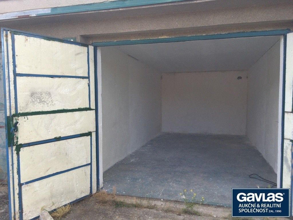 Garáže, Okrajová, Beroun, 19 m²